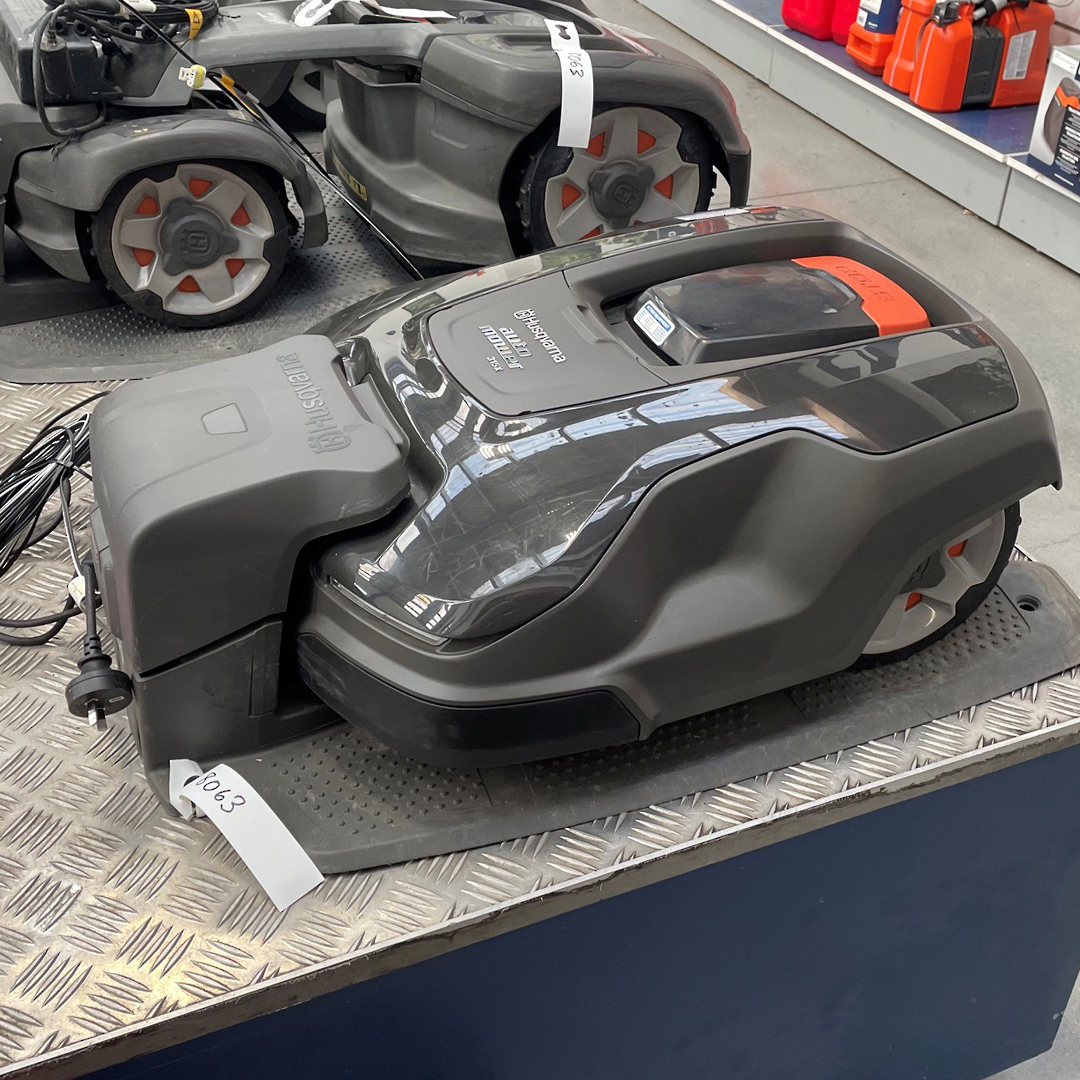 USED 2020 Husqvarna AM315X Automower image 0